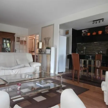 Del Carril : Vacances Standing Au Calme Avec Terrasse Apartamento