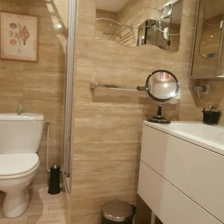 Apartamento Del Carril : Vacances Standing Au Calme Avec Terrasse Biarriz